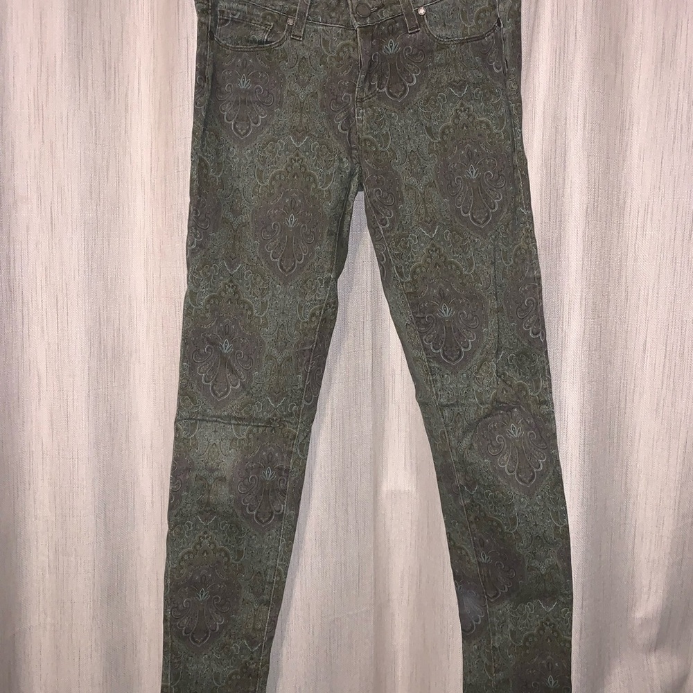 Stylish Green Patterned Women Jeans